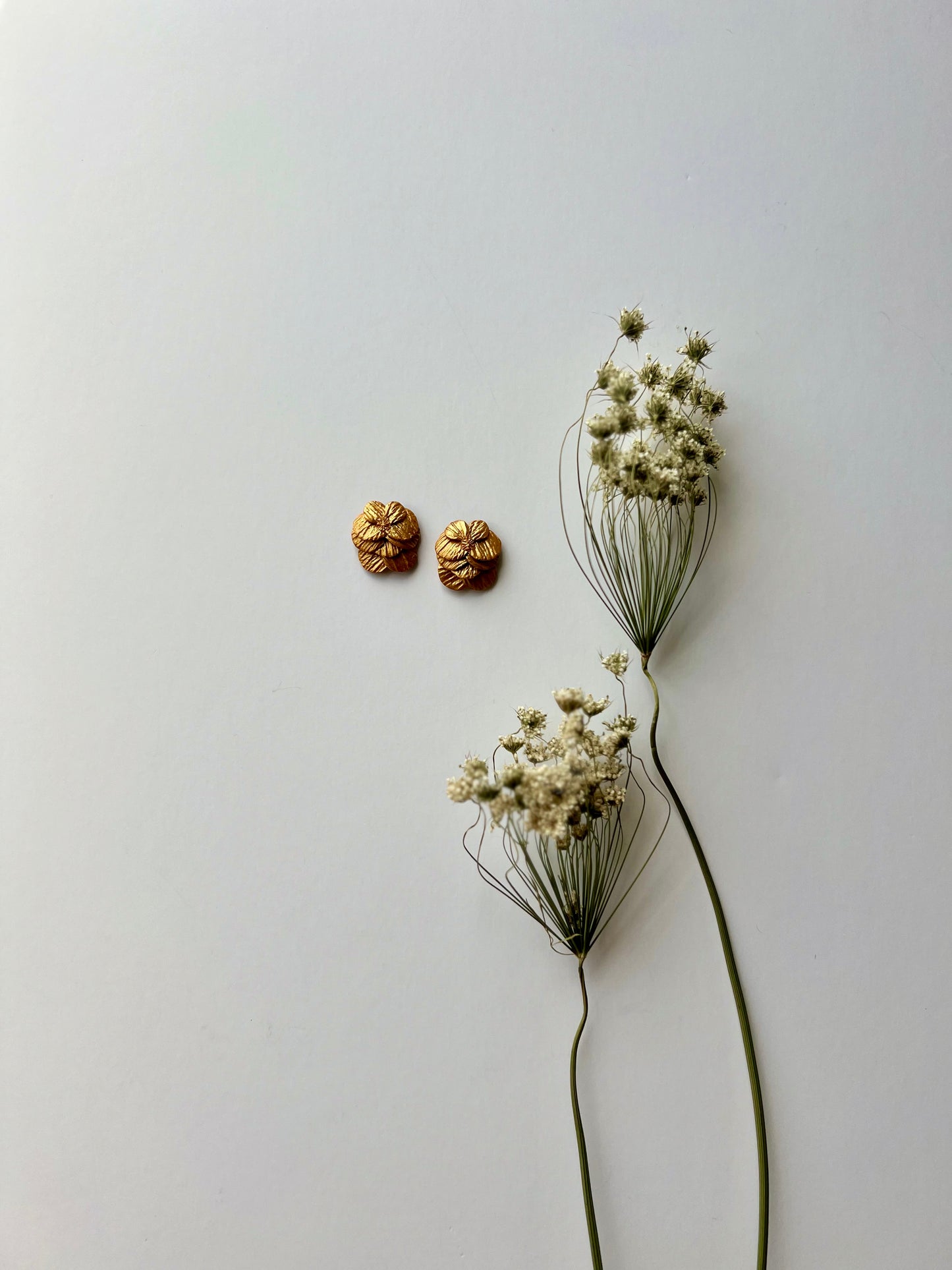 Pansy Stud earrings