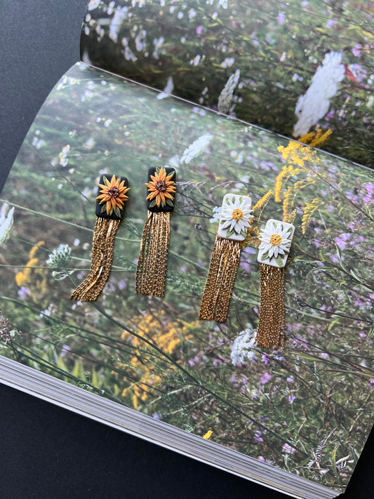 Mini flower fringe earrings