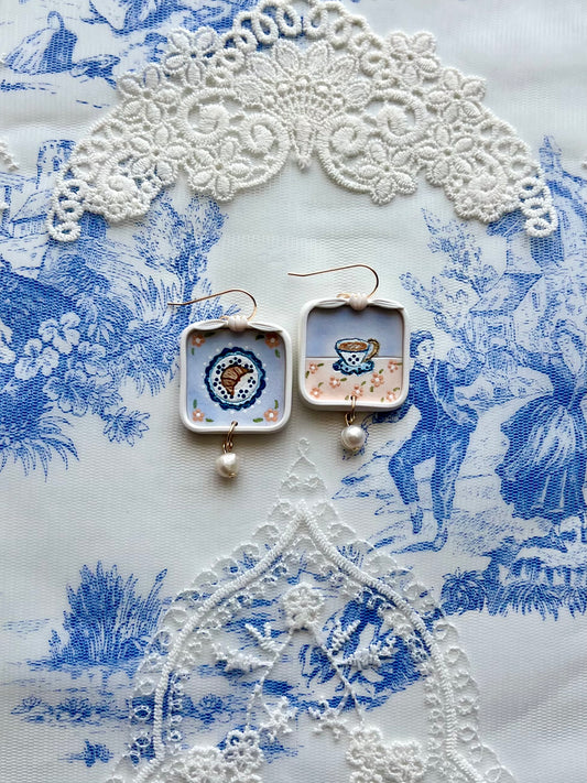 Le café Earrings